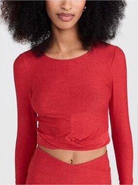 Beyond Yoga Featherweight Center
Stage Cropped Long Sleeve Tee Red Medium